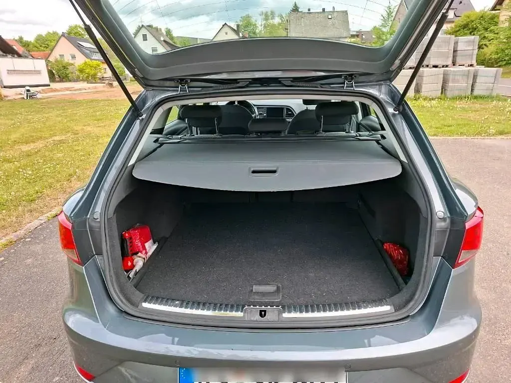 Używany Seat Leon ST Style 120 KM (88 kW) 2017 Szary Kombi