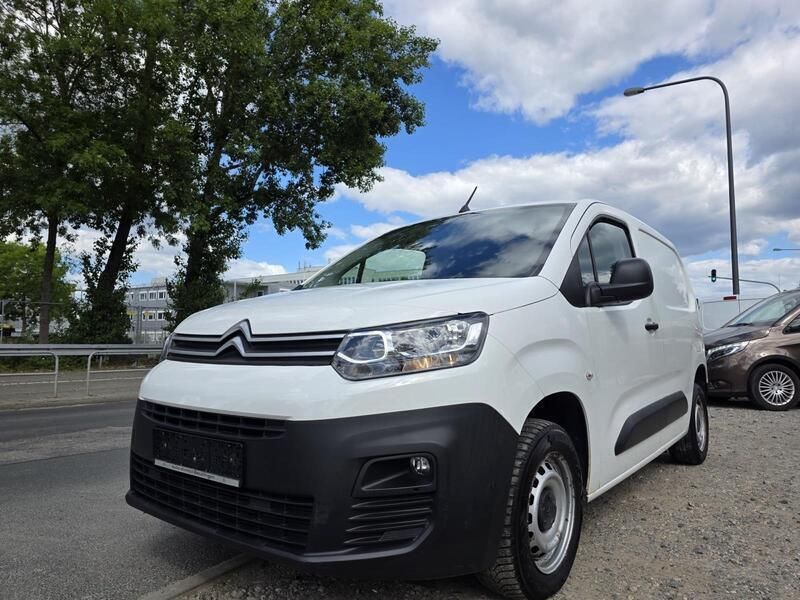 Weiß Gebraucht 2020 Citroën Berlingo Van / Kleinbus | 8.000 € (Teuer) - Bild 1/4