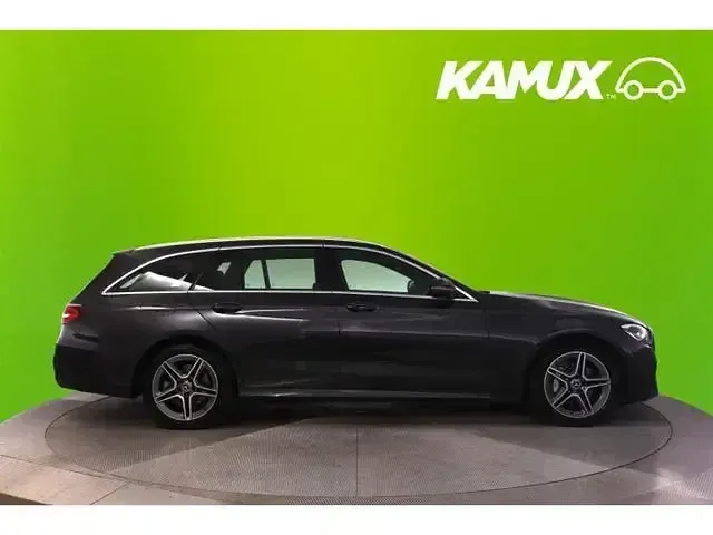 Second-hand Mercedes E300 AMG line 211 CP (155 kW) 2022 Gri Break