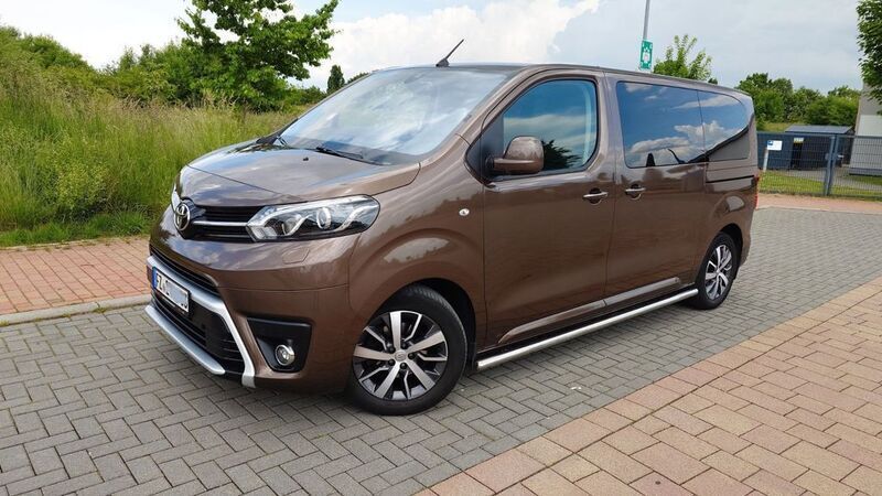 Braun Gebraucht 2020 Toyota Proace Executive Van | 41.490 € (Teuer) - Bild 1/4