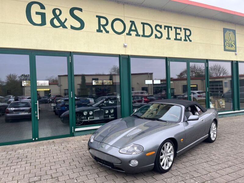 Grau Gebraucht 2005 Jaguar XKR Cabrio | 15.999 € (Guter Preis) - Bild 1/4