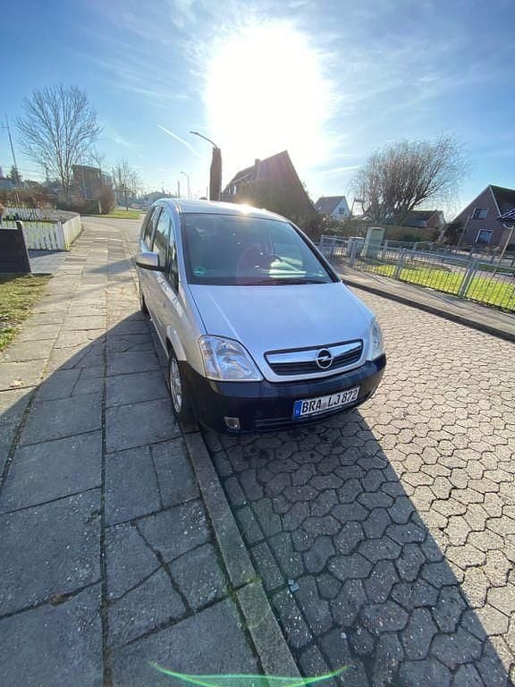 Gebraucht Opel Meriva Cosmo 105 PS (77 kW) 2007 Silber Van / Kleinbus
