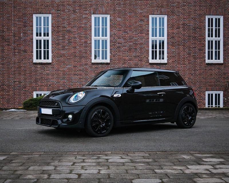 Gebraucht Mini Cooper S 192 PS (141 kW) 2018 Schwarz Kleinwagen