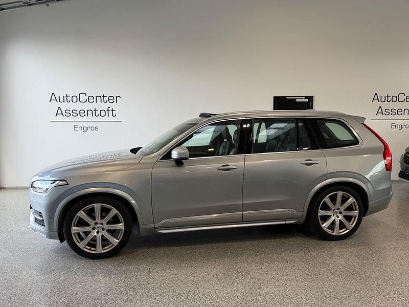 Silber Gebraucht 2015 Volvo XC90 Inscription SUV | 20.000 € (Guter Preis) - Bild 1/3