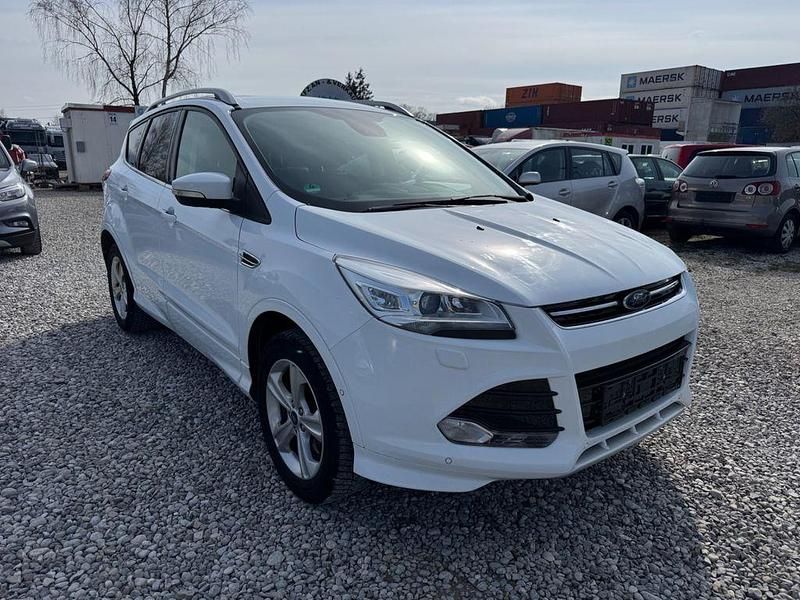 Gebraucht Ford Kuga 150 PS (110 kW) 2016 Weiß SUV