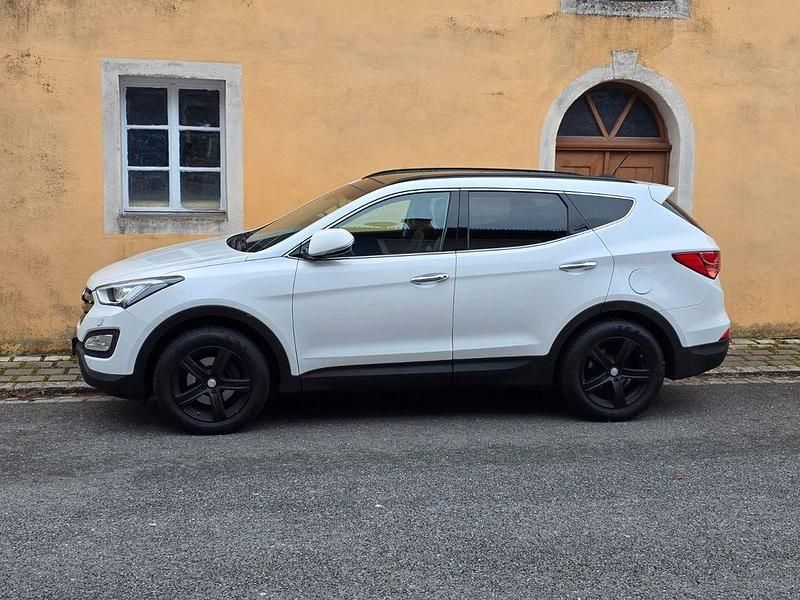 Weiß Gebraucht 2015 Hyundai Santa Fe Premium SUV | 12.400 € (Fairer Preis) - Bild 1/4