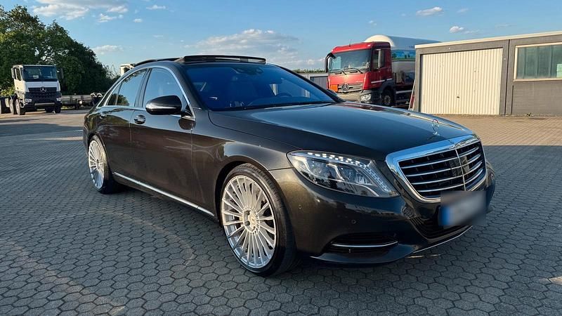 Braun Gebraucht 2014 Mercedes S500 Limousine | 33.200 € (Superpreis) - Bild 1/4