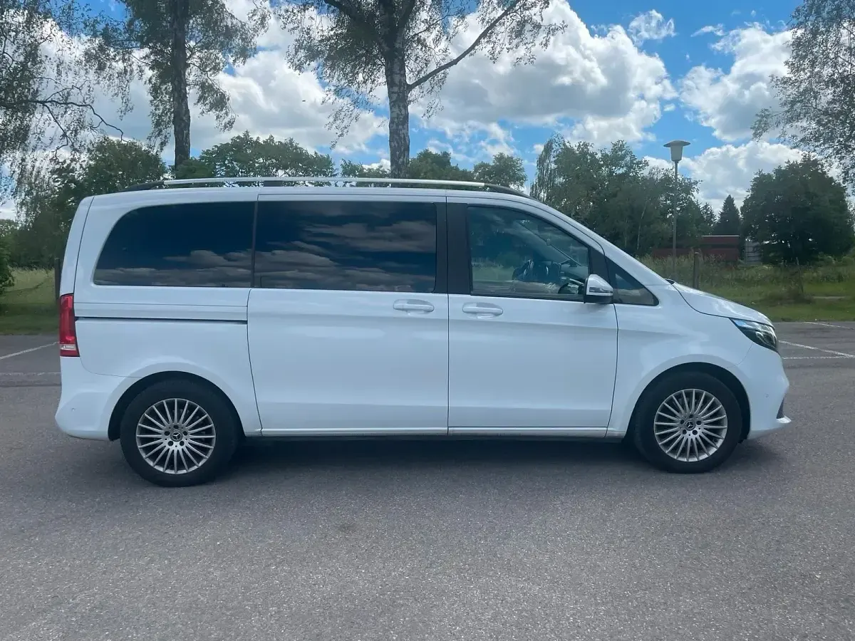 Gebraucht Mercedes V250 190 PS (139 kW) 2020 Weiß Van / Kleinbus