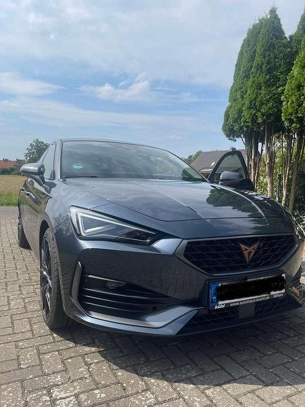Gebraucht Cupra Leon Basis 245 PS (180 kW) 2023 Grau Limousine