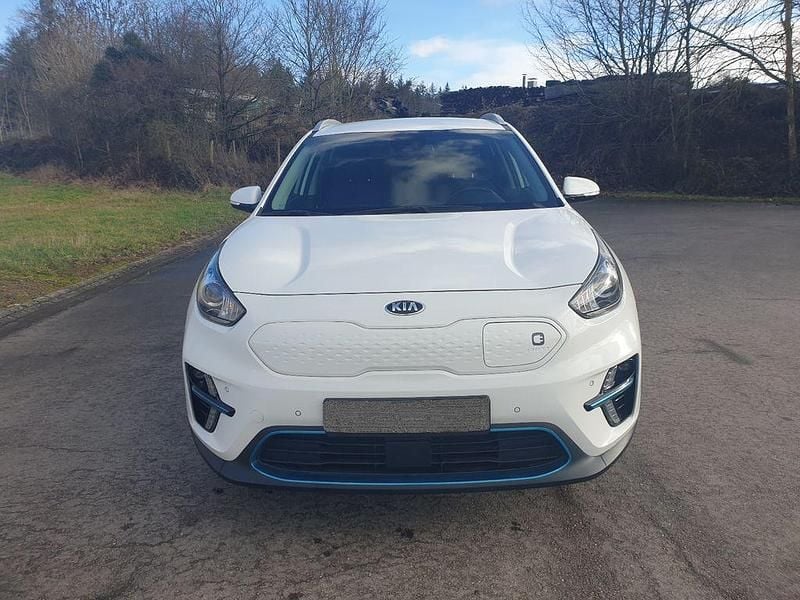 Gebraucht Kia e-Niro 150 kW (204 PS) 2019 Weiß SUV