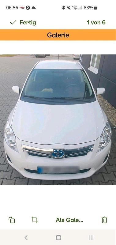 Weiß Gebraucht 2012 Toyota Auris Hybrid Limousine | 12.175 € (Fairer Preis) - Bild 1/4