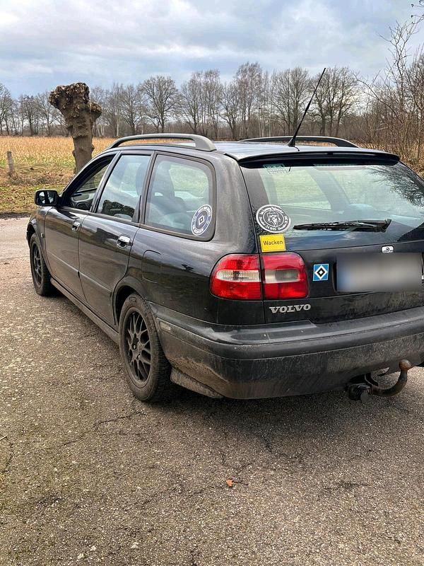 Gebraucht Volvo V40 136 PS (100 kW) 2004 Schwarz Kombi