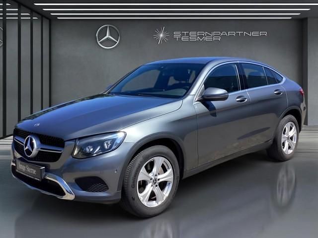 Selenitgrau metallic Gebraucht 2020 Mercedes GLC220 Coupé | 34.990 € (Fairer Preis) - Bild 1/4