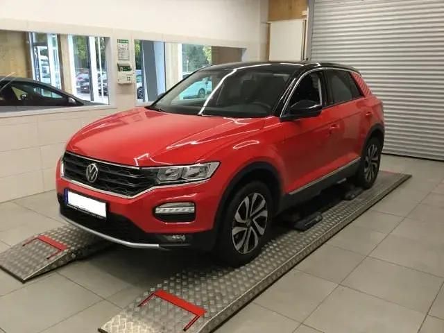 Rot Gebraucht 2021 VW T-Roc Active SUV | 18.979 € (Guter Preis) - Bild 1/4