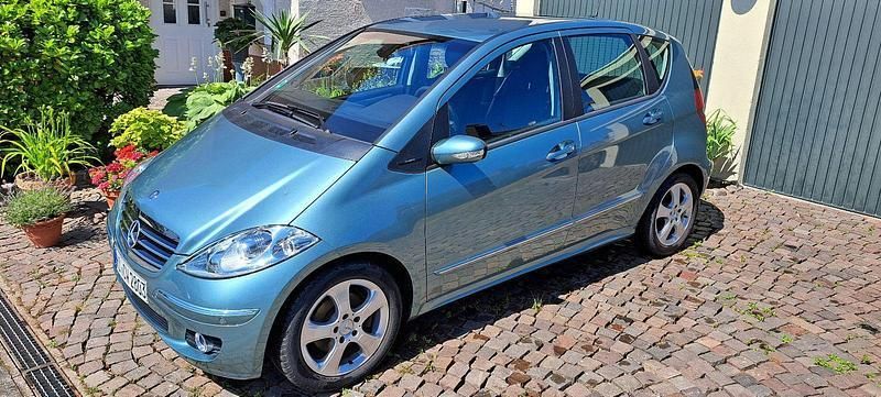 Blau Gebraucht 2006 Mercedes A170 Avantgarde Kleinwagen | 3.500 € (Superpreis) - Bild 1/4