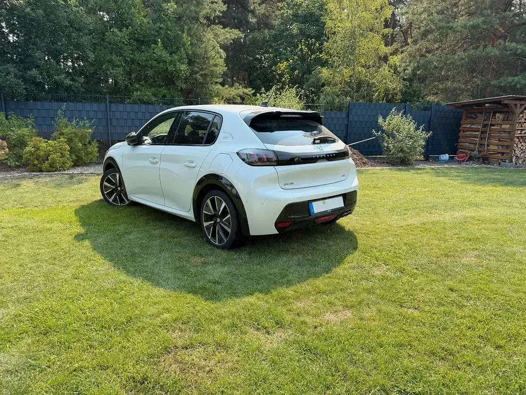 Gebraucht Peugeot 208 GT 131 PS (96 kW) 2022 Weiß Kleinwagen