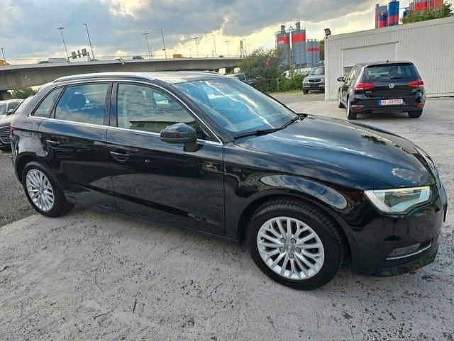 Gebraucht Audi A3 Ambiente 110 PS (80 kW) 2015 Mythosschwarz metallic Limousine