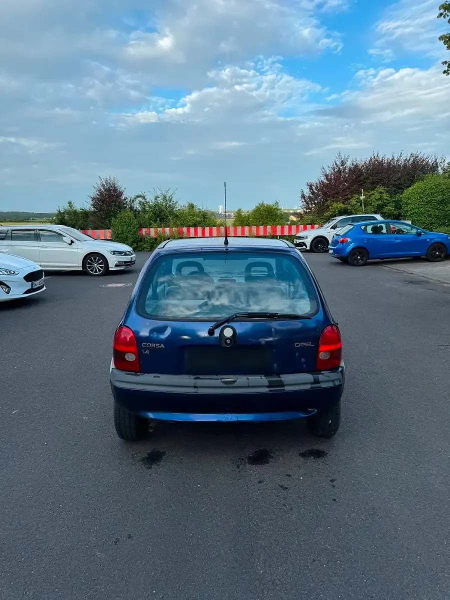 Gebraucht Opel Corsa 60 PS (44 kW) 1998 Blau Kleinwagen