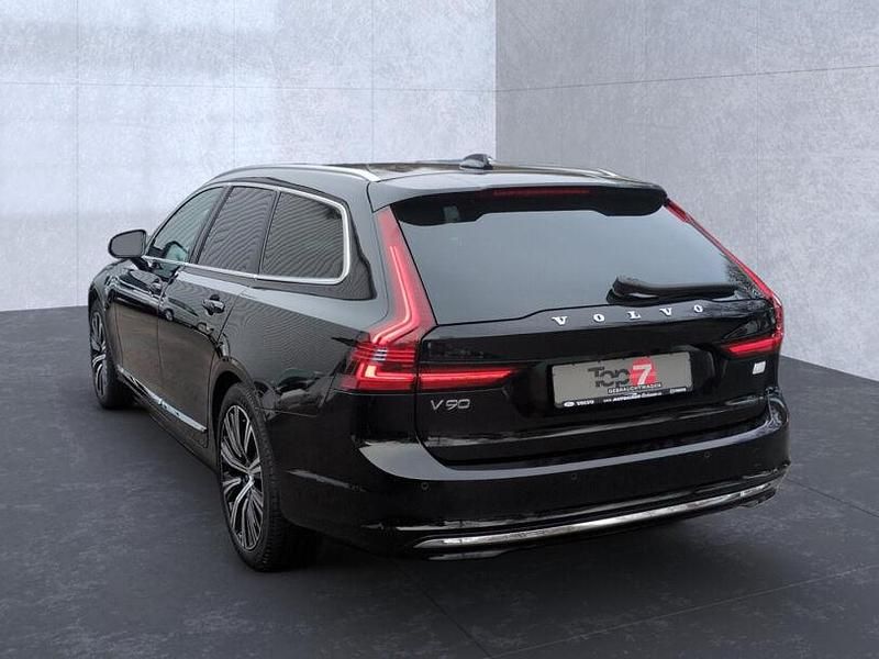 Gebraucht Volvo V90 Plus 398 PS (292 kW) 2022 Ony black (metallic) Kombi