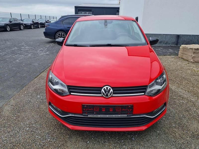 Gebraucht VW Polo LOUNGE 60 PS (44 kW) 2015 Flashrot Kleinwagen