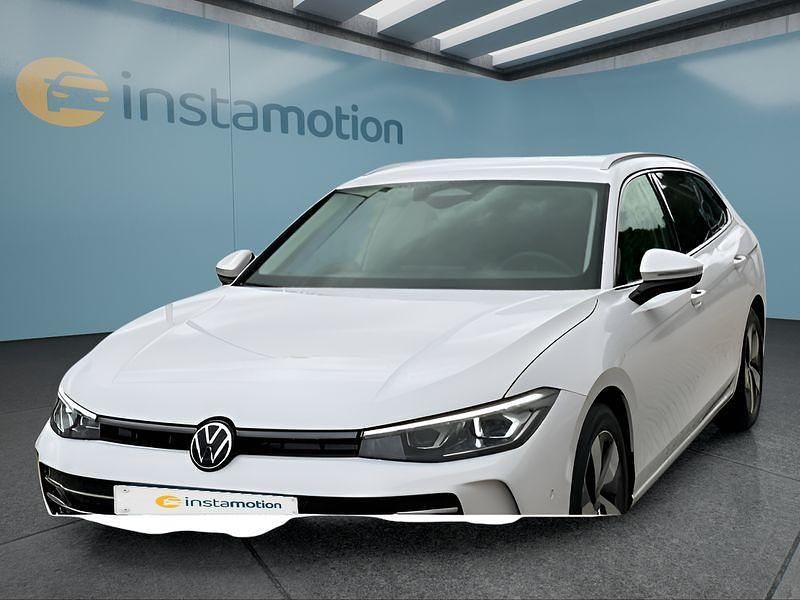Weiß Gebraucht 2024 VW Passat Kombi | 39.149 € (Fairer Preis) - Bild 1/4