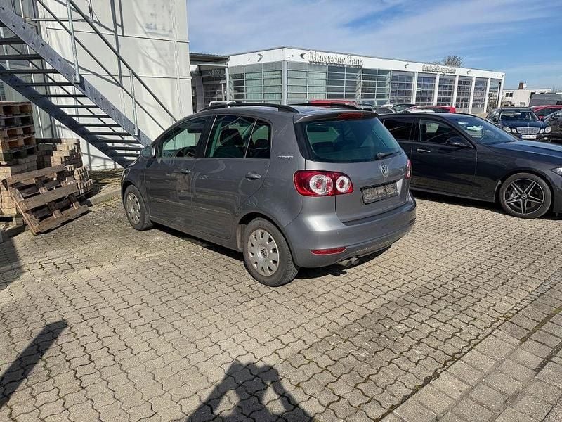 Gebraucht VW Golf VI Team 140 PS (102 kW) 2011 Grau Kleinwagen