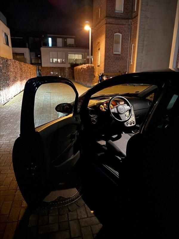 Gebraucht Opel Corsa Selection 69 PS (50 kW) 2010 Blau Kleinwagen