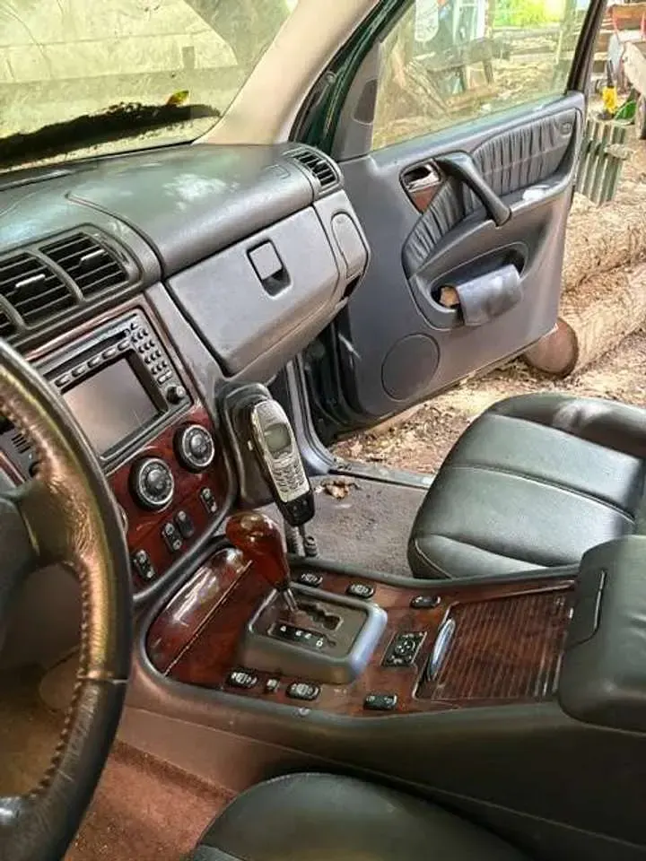 Gebraucht Mercedes ML500 292 PS (214 kW) 2003 Grün SUV
