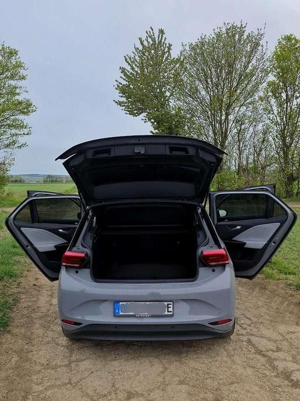Gebraucht VW ID.3 Pro 150 kW (204 PS) 2024 Grau Kleinwagen