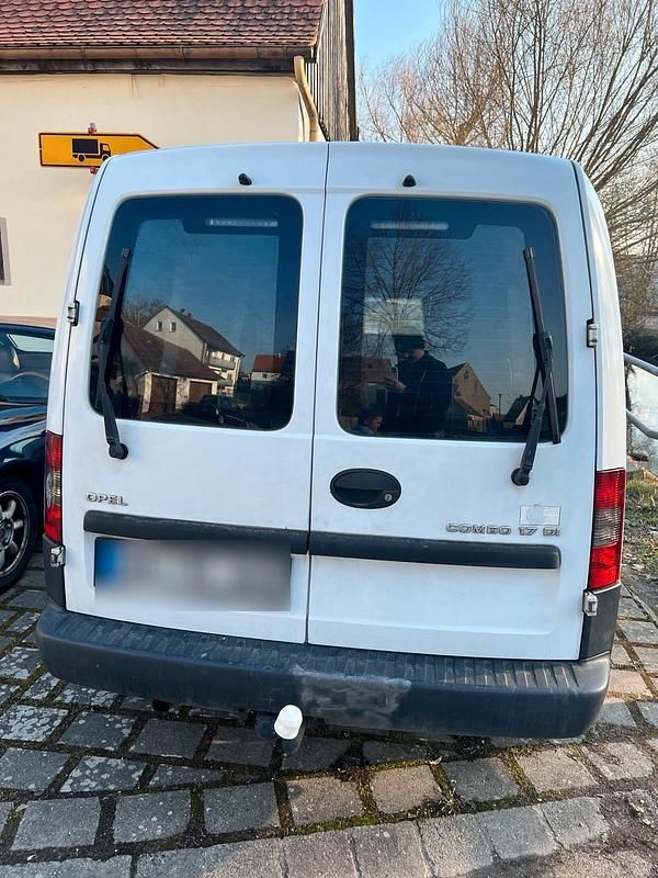 Gebraucht Opel Combo 75 PS (55 kW) 2004 Weiß Van / Kleinbus