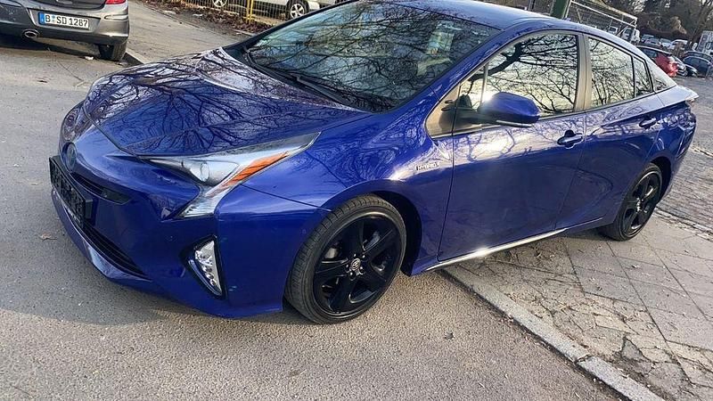 Gebraucht Toyota Prius Executive 98 PS (72 kW) 2016 Blau Limousine