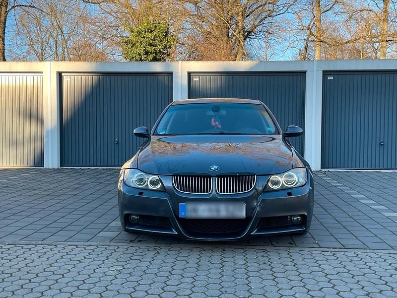 Gebraucht BMW 318 M Sport 143 PS (105 kW) 2007 Grau Limousine