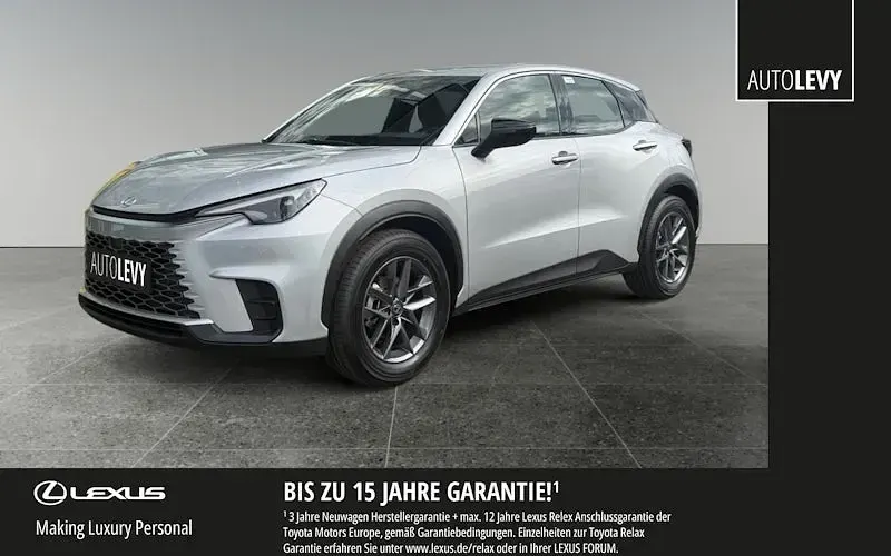 Neu Lexus LBX 136 PS (100 kW) 2026 Silber SUV