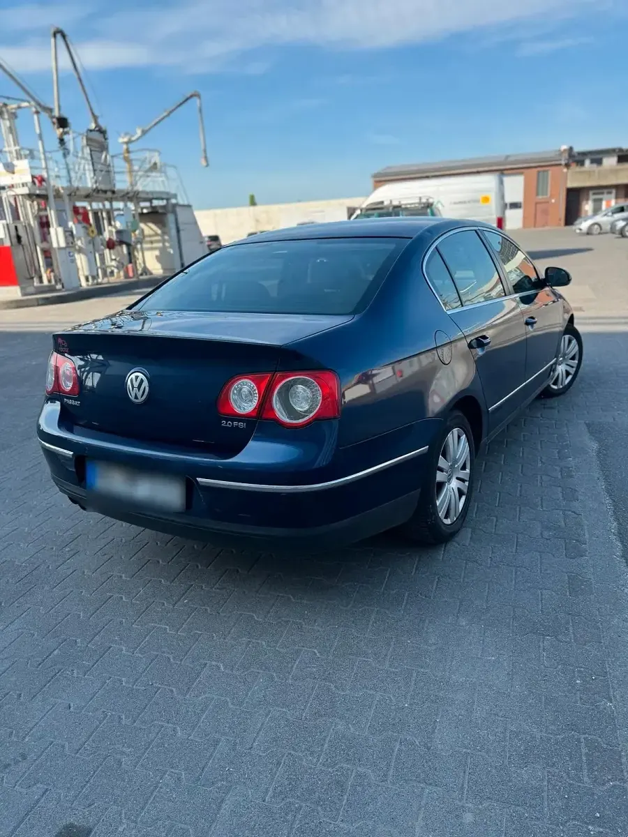 Gebraucht VW Passat 150 PS (110 kW) 2005 Blau Limousine