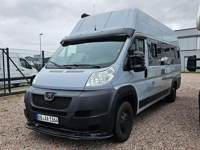 Grau Gebraucht 2013 Peugeot Boxer Van | 29.999 € - Bild 1/4