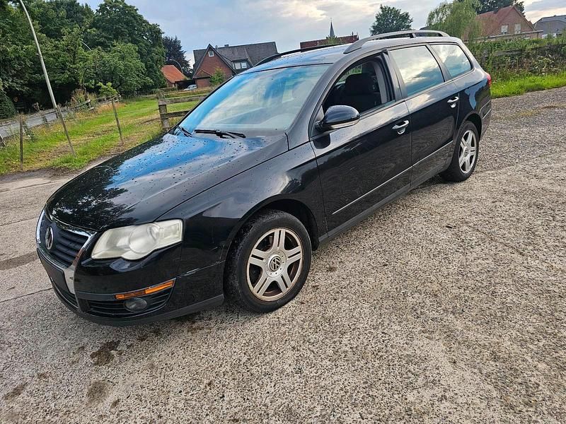 Schwarz Gebraucht 2006 VW Passat Kombi | 1.150 € (Guter Preis) - Bild 1/4