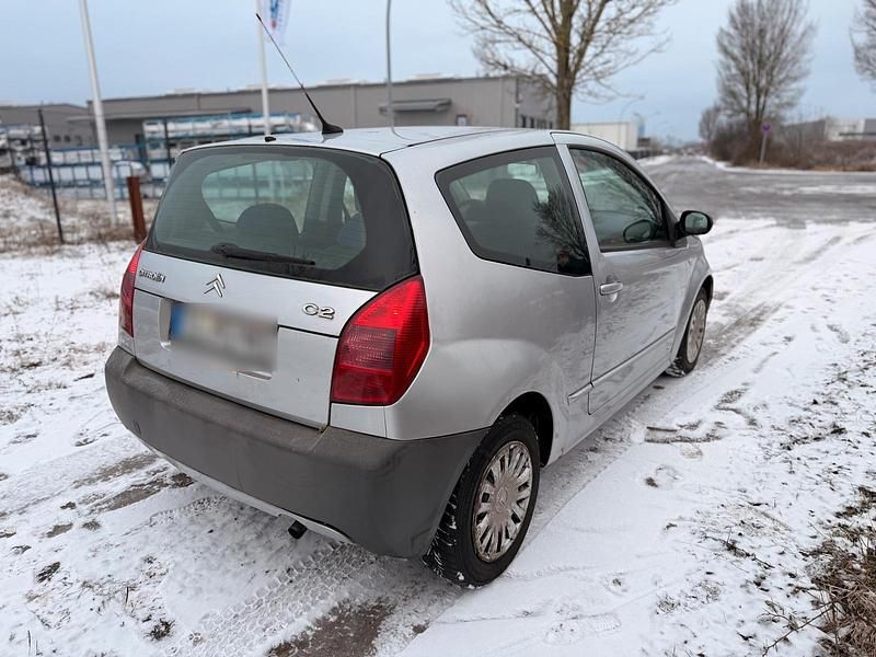 Gebraucht Citroën C2 60 PS (44 kW) 2005 Silber Kleinwagen