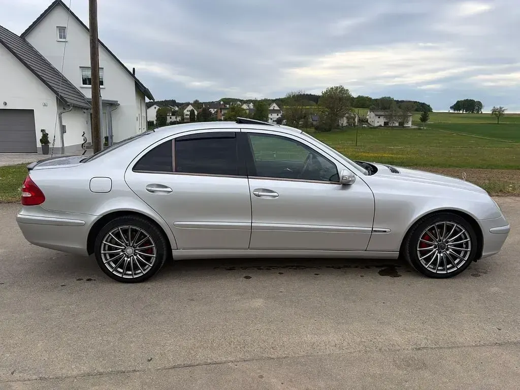 Brugt Mercedes E200 122 HK (89 kW) 2004 Sølv Sedan