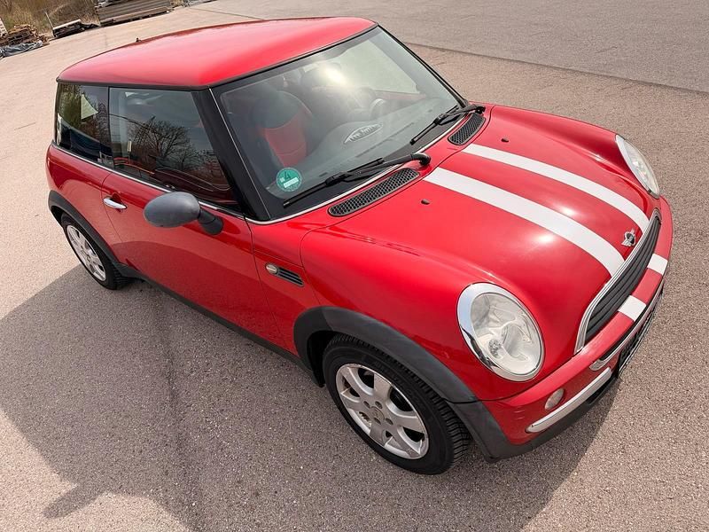 Usado Mini ONE 89 HP (65 kW) 2002 Vermelho Citadino