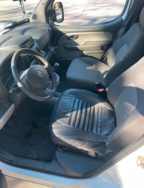 Gebraucht Fiat Doblò 86 PS (63 kW) 2009 Weiß Van / Kleinbus