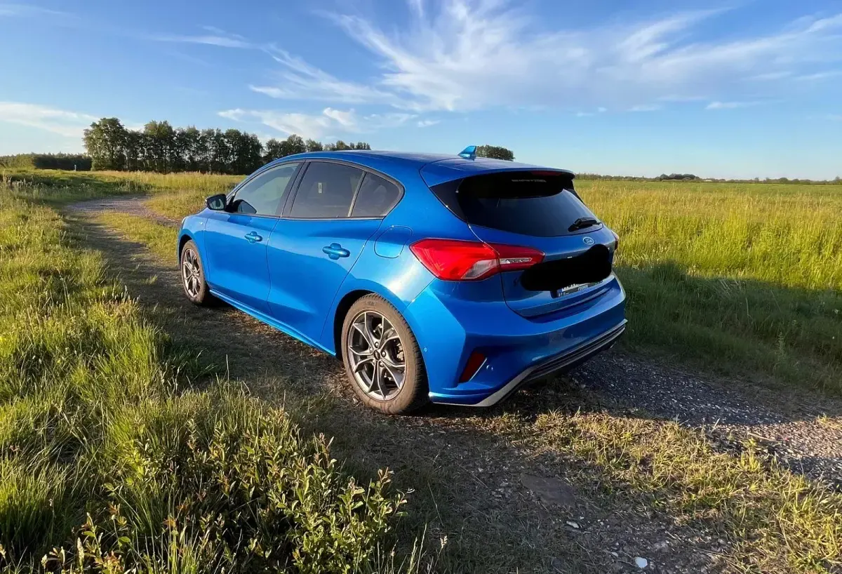Gebraucht Ford Focus ST-Line 125 PS (91 kW) 2018 Blau Limousine