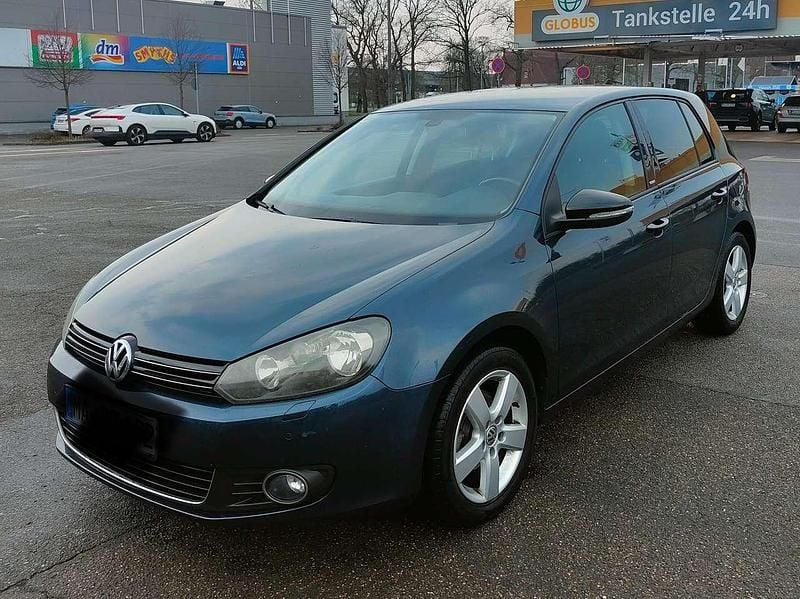 Gebraucht VW Golf VI Style 105 PS (77 kW) 2011 Blau Kleinwagen