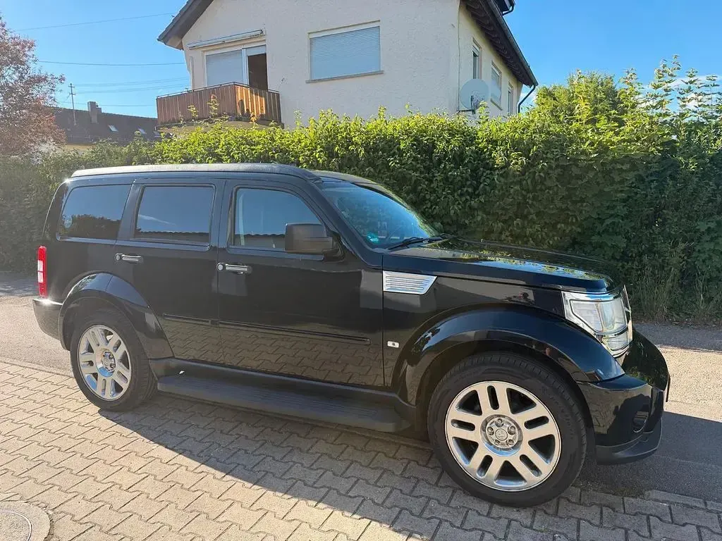 Gebraucht Dodge Nitro 177 PS (130 kW) 2007 Schwarz SUV