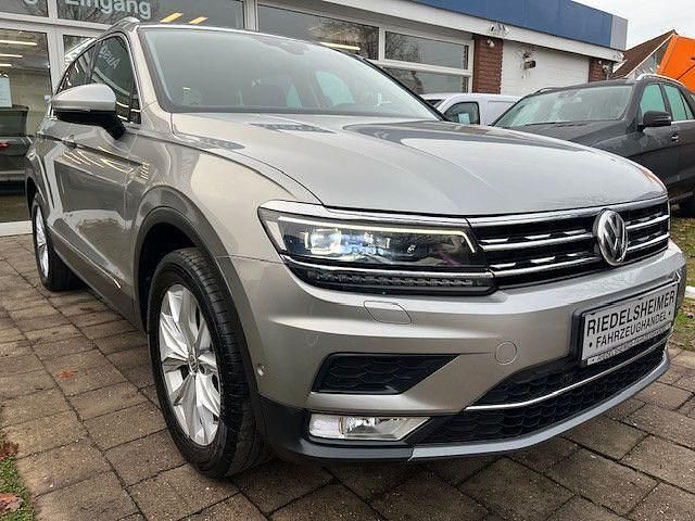 Silber Gebraucht 2016 VW Tiguan Highline SUV | 21.680 € (Guter Preis) - Bild 1/4