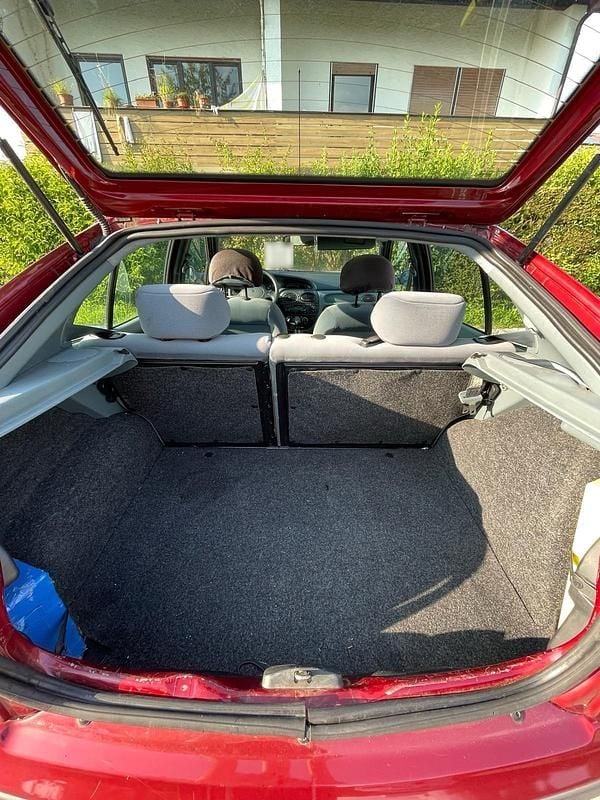 Gebraucht Renault Mégane 75 PS (55 kW) 1998 Rot Kombi