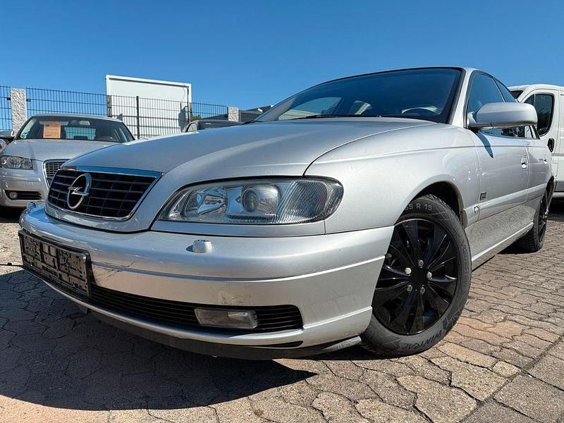 Silber Gebraucht 2002 Opel Omega Executive Limousine | 1.990 € (Superpreis) - Bild 1/4