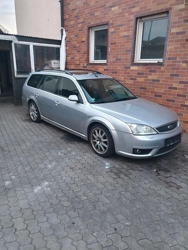 Gebraucht Ford Mondeo ST 226 PS (166 kW) 2002 Silber Kombi