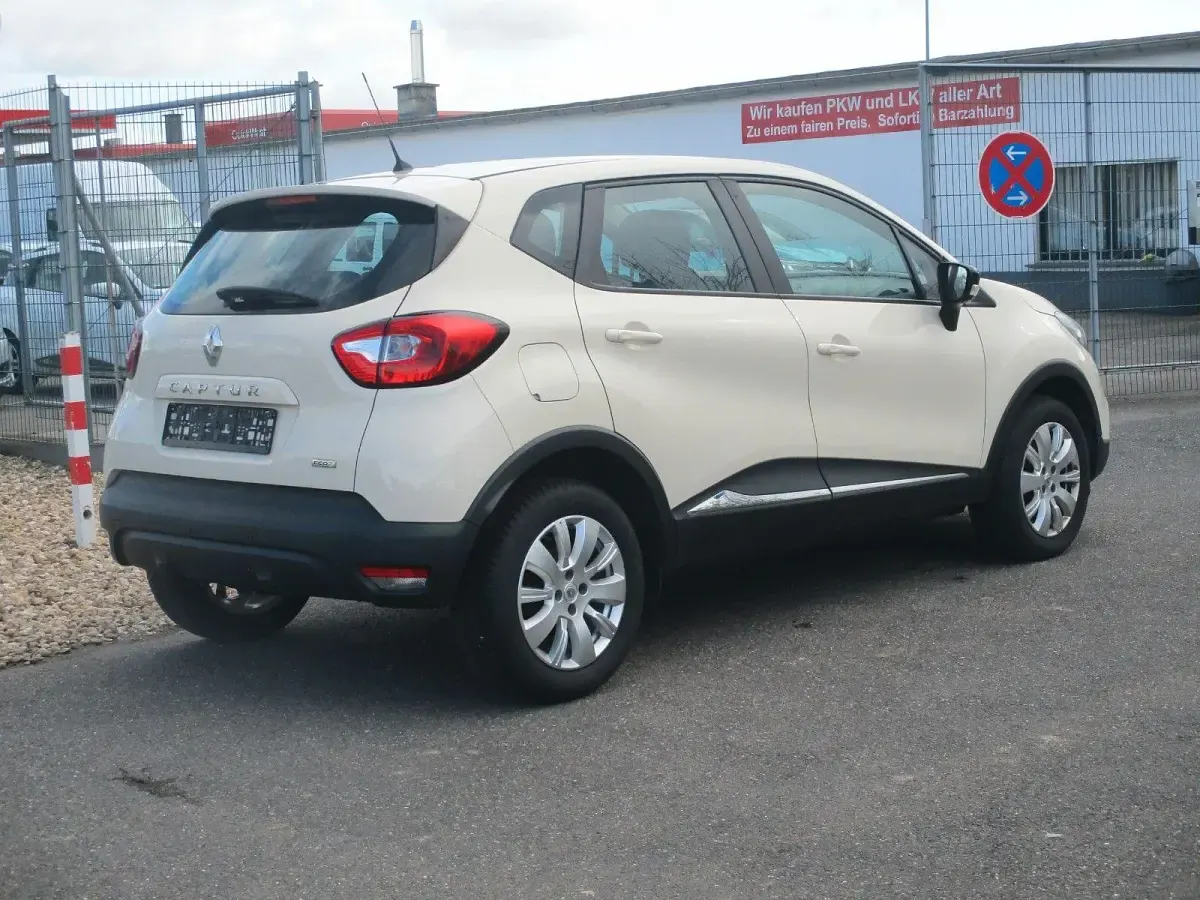 Occasion Renault Captur 90 ch (66 kW) 2017 Beige SUV