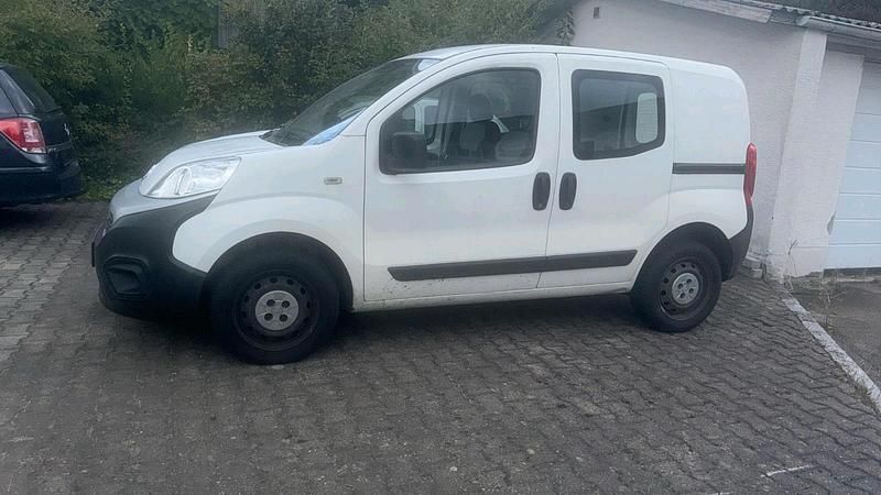 Gebraucht Fiat Fiorino 75 PS (55 kW) 2018 Weiß Van / Kleinbus