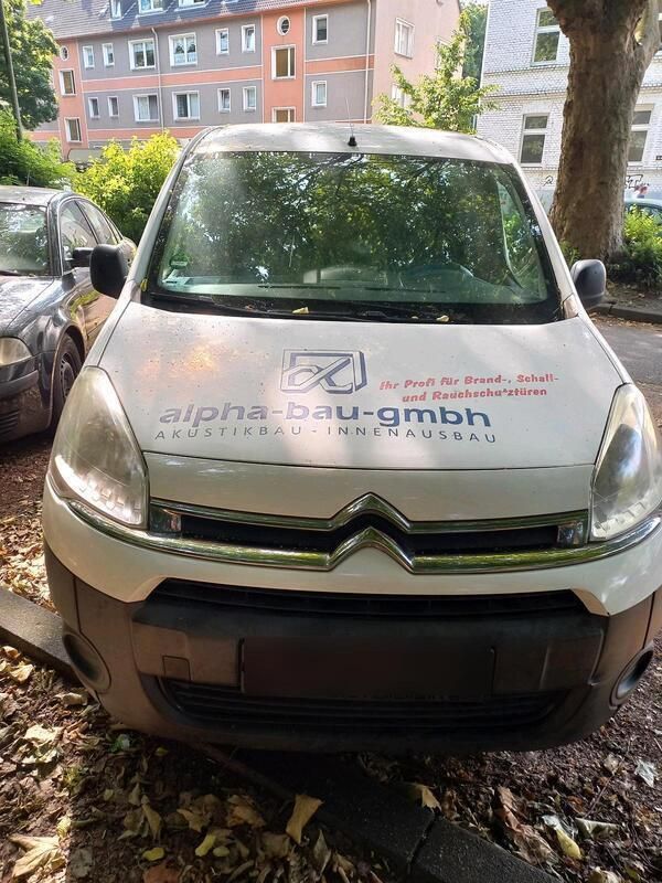 Weiß Gebraucht 2012 Citroën Berlingo Van / Kleinbus | 2.500 € (Superpreis) - Bild 1/4